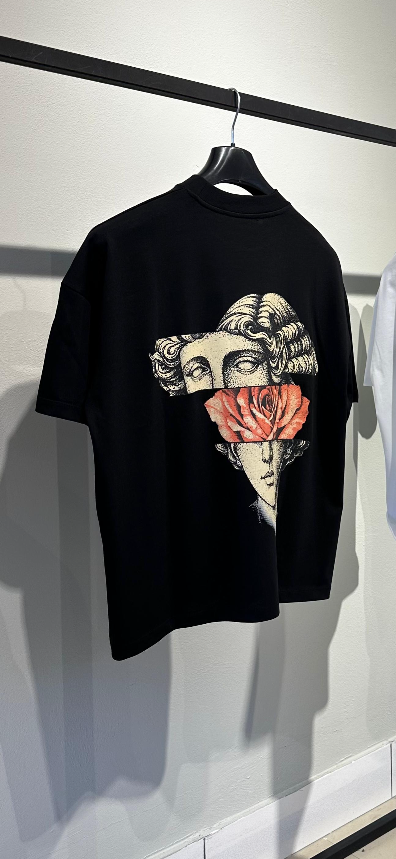 T-Shirt Statue and Rose