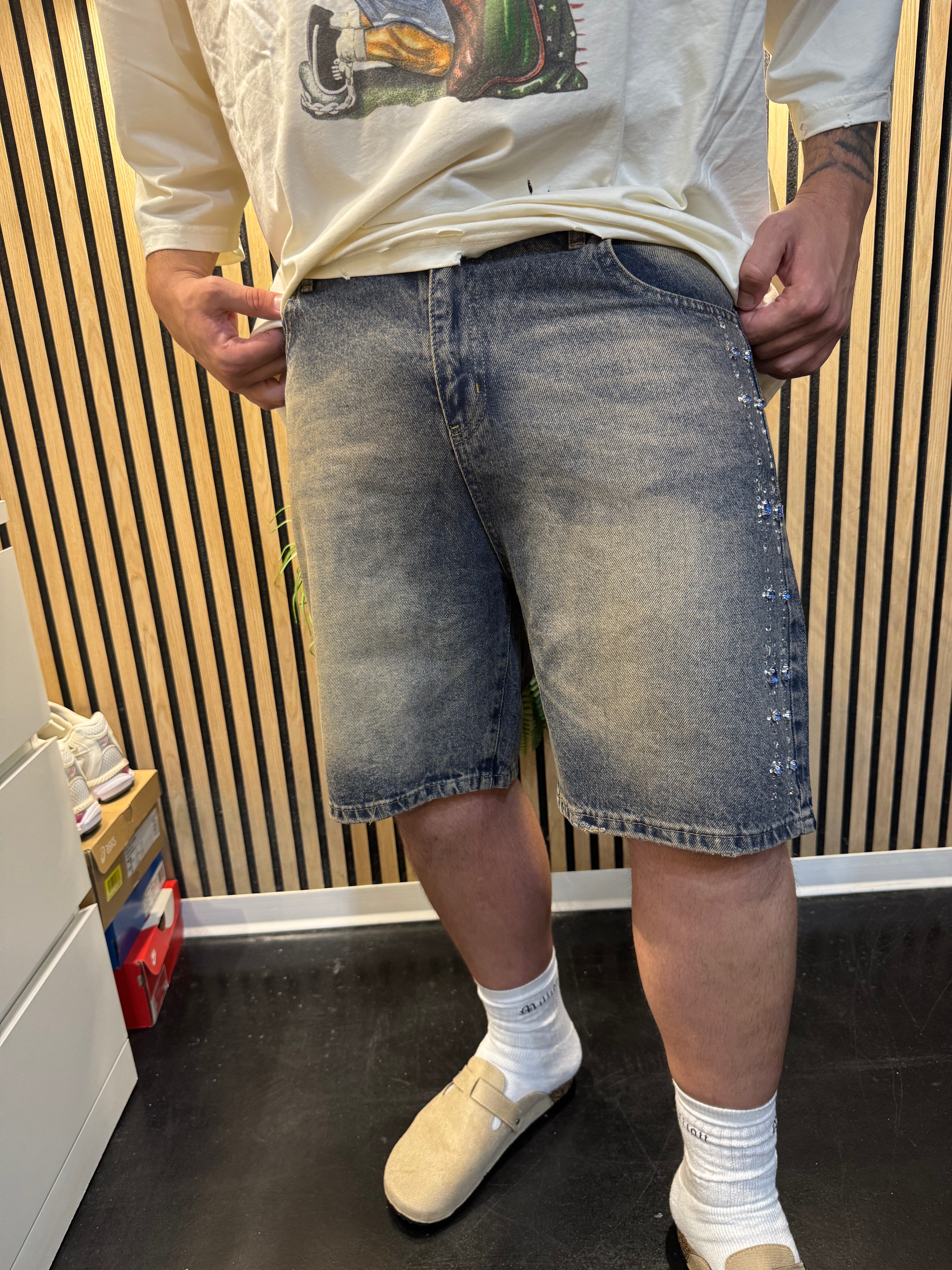 Bermuda in denim con strass washed blue